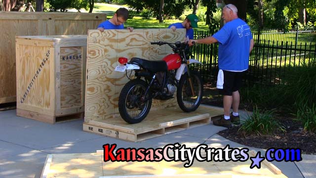 Crater checks bike will not touch sidewall of crate before mouting bike to pallet