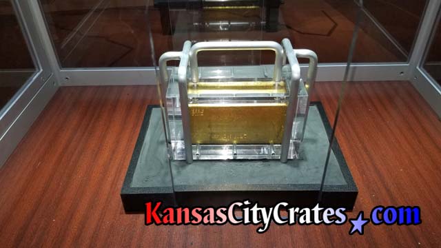 Gold bar on display at the Federal Reserve Bank in Kansas City allowing visitors to raise and lower it to feel weight